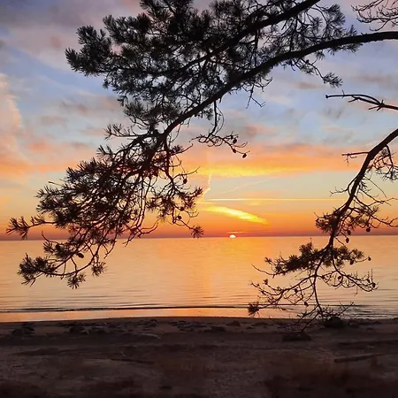 Skaisto Saulrietu Namins Hébergement de vacances Lembuzi